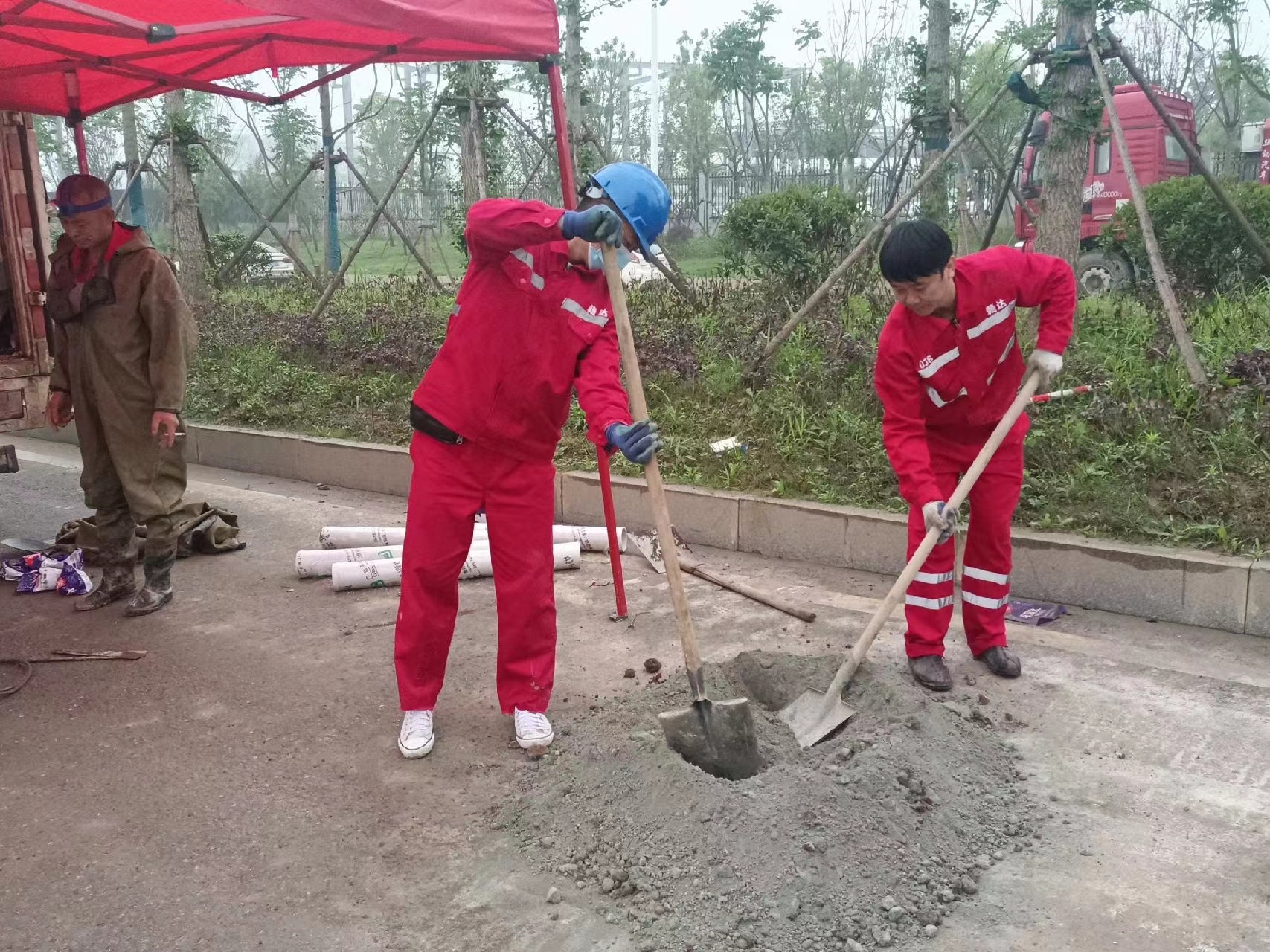 福绵管道疏通哪家好】及时进行市政管道清淤