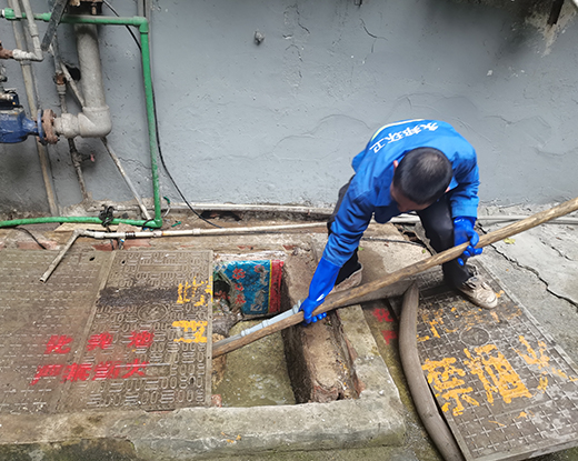 福绵清掏化粪池